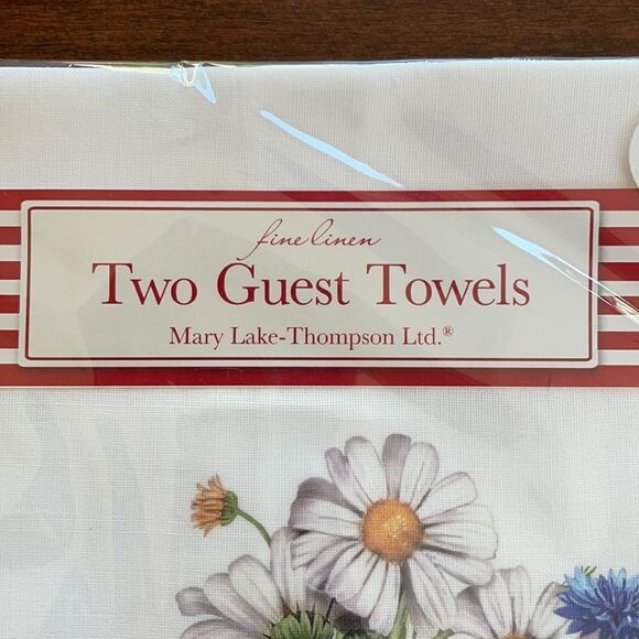 Mary Lake-Thompson Patriotic Flower Guest Towel Set - Picture 2 of 4